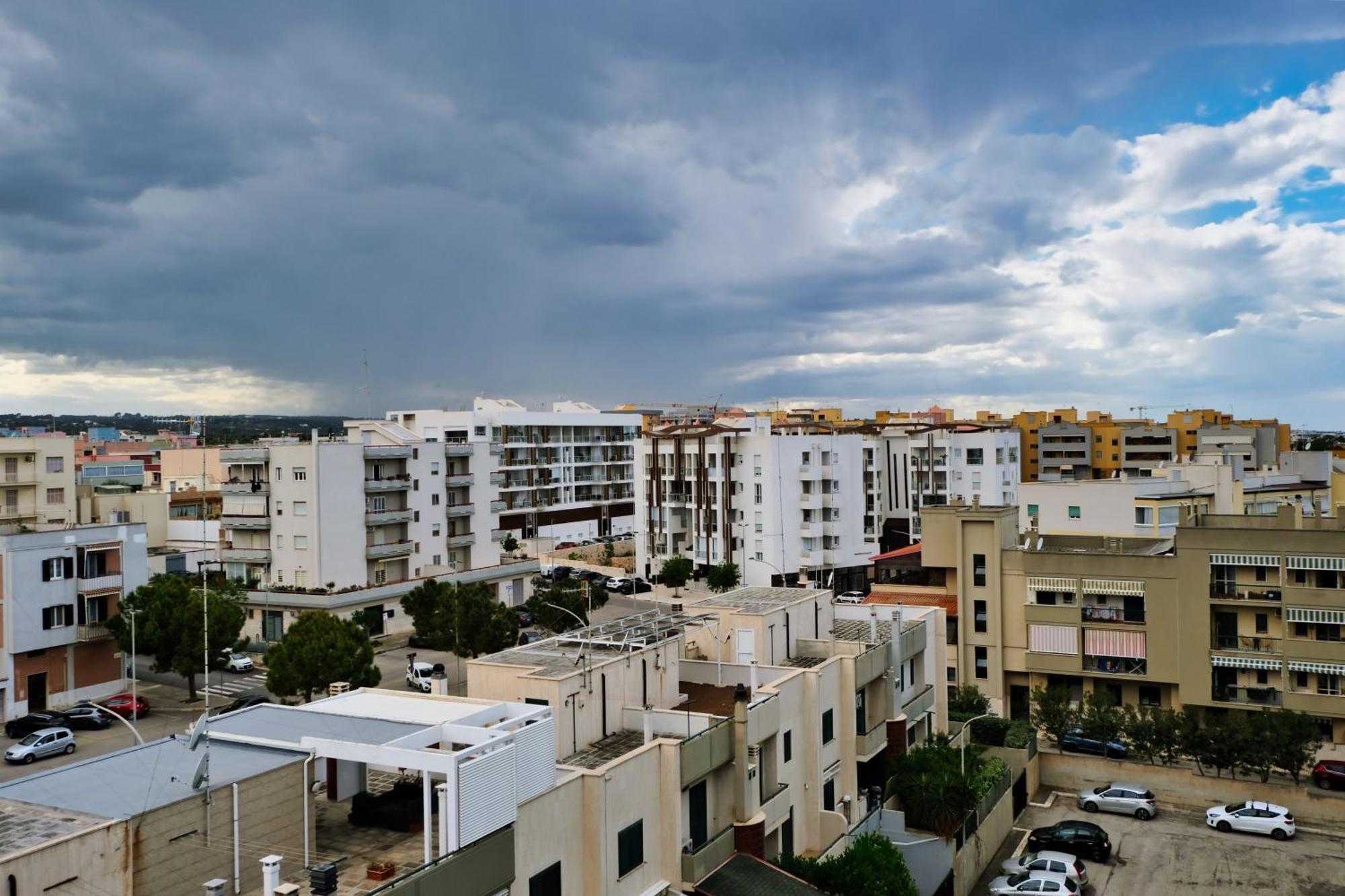 Mare Mary - Appartamento Vista Mare A Monopoli Buitenkant foto