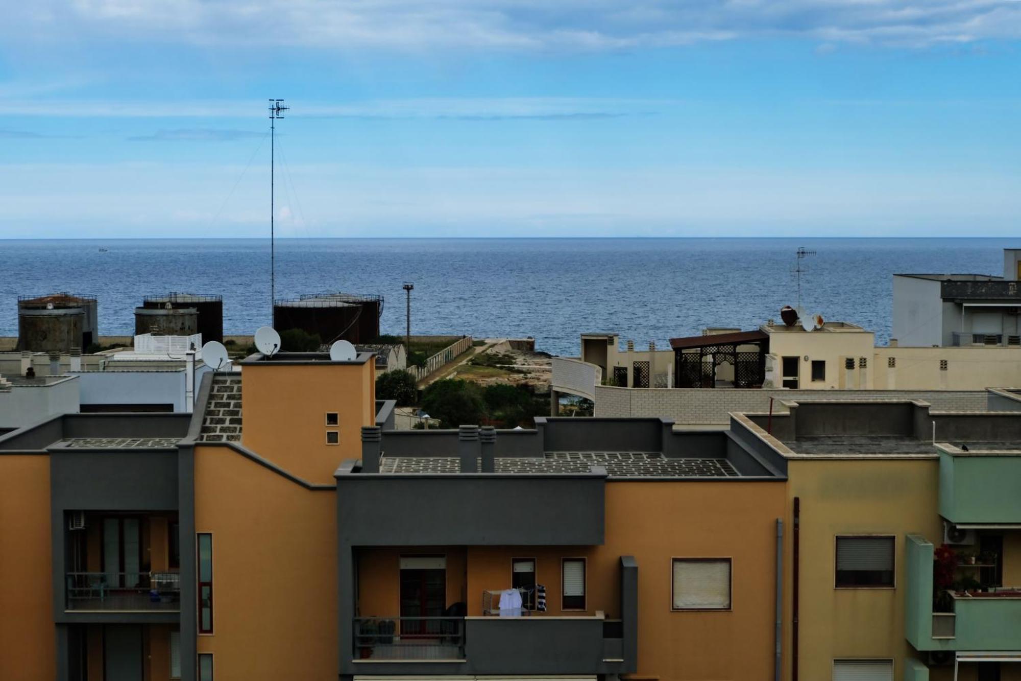 Mare Mary - Appartamento Vista Mare A Monopoli Buitenkant foto