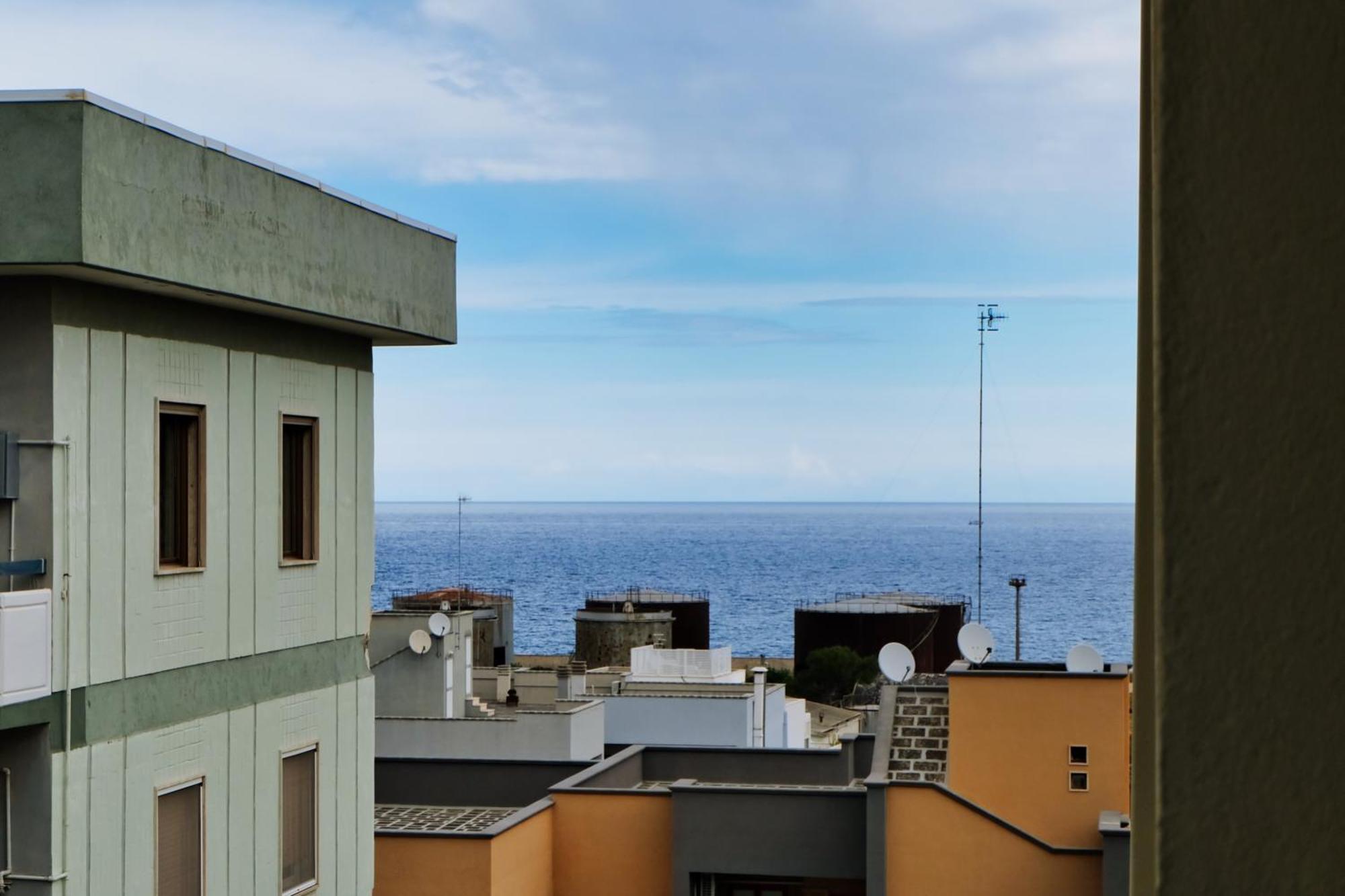 Mare Mary - Appartamento Vista Mare A Monopoli Buitenkant foto