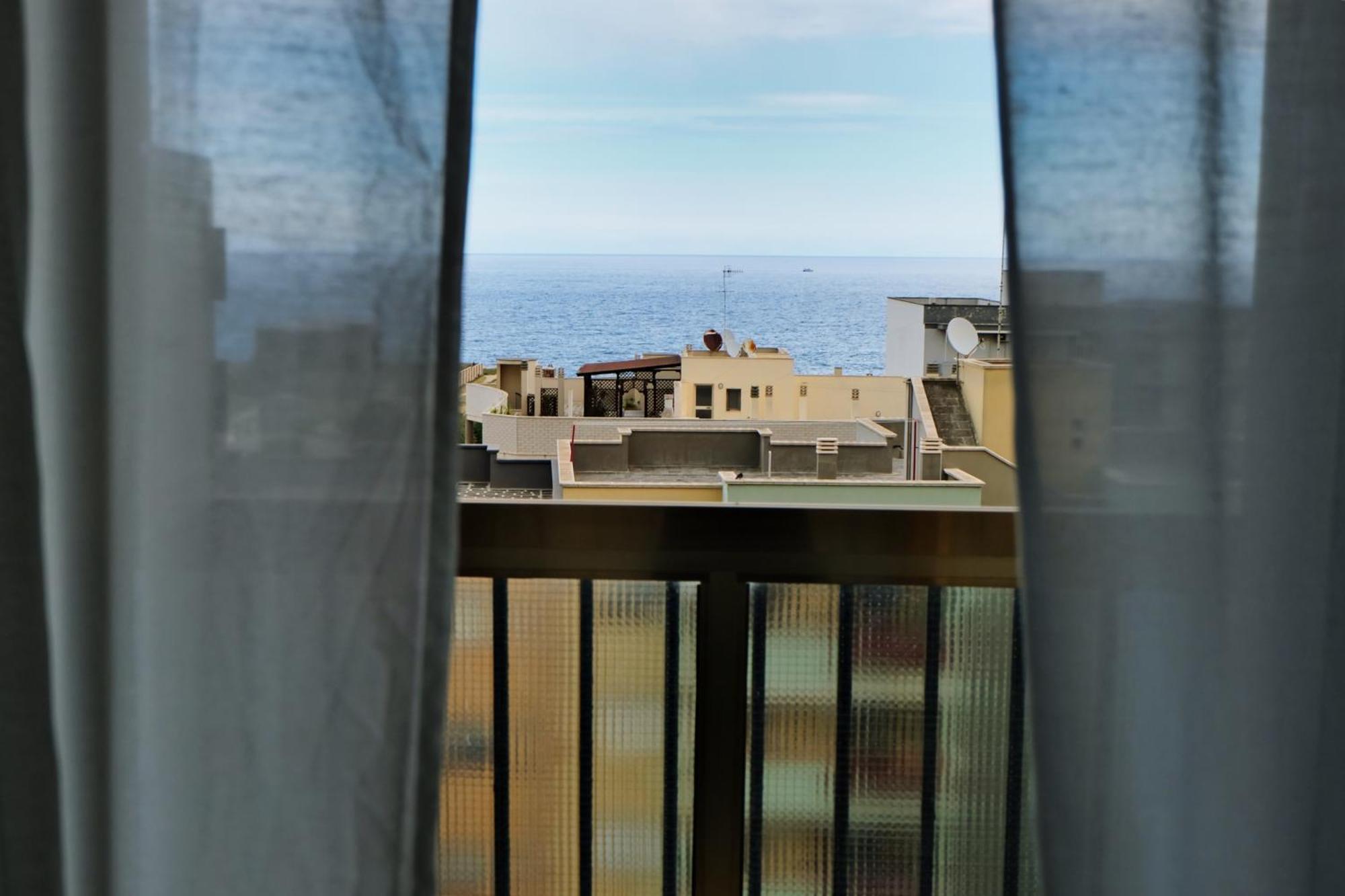 Mare Mary - Appartamento Vista Mare A Monopoli Buitenkant foto