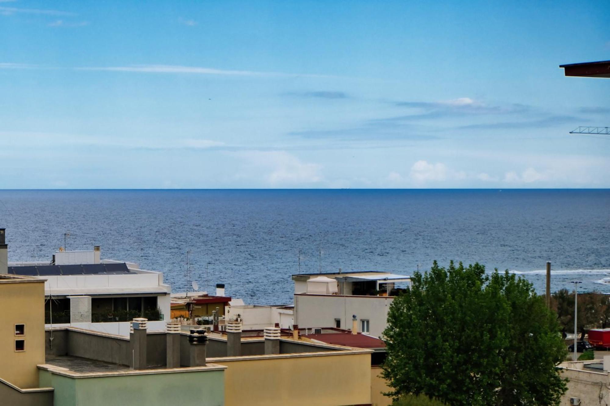 Mare Mary - Appartamento Vista Mare A Monopoli Buitenkant foto